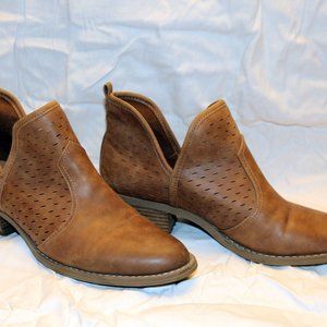Report Brand Size 9.5/41 Faux Leather Tan Boots - Bootie Style